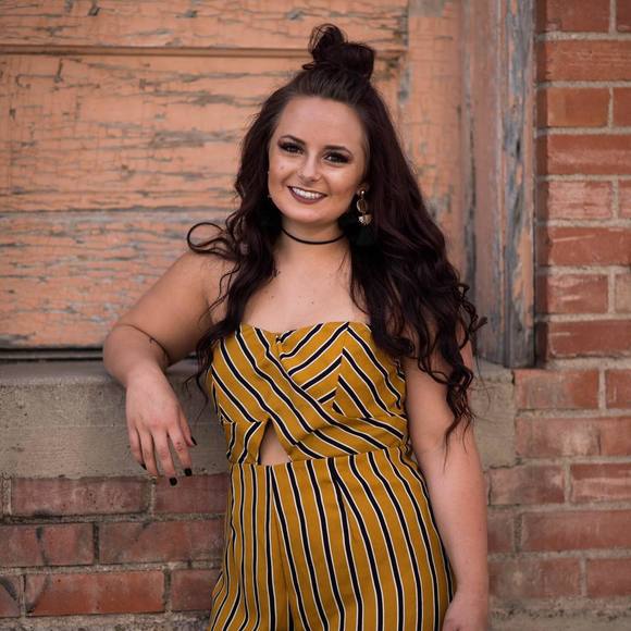 Meet your Posher, Rhonda - Picture 1 of 1